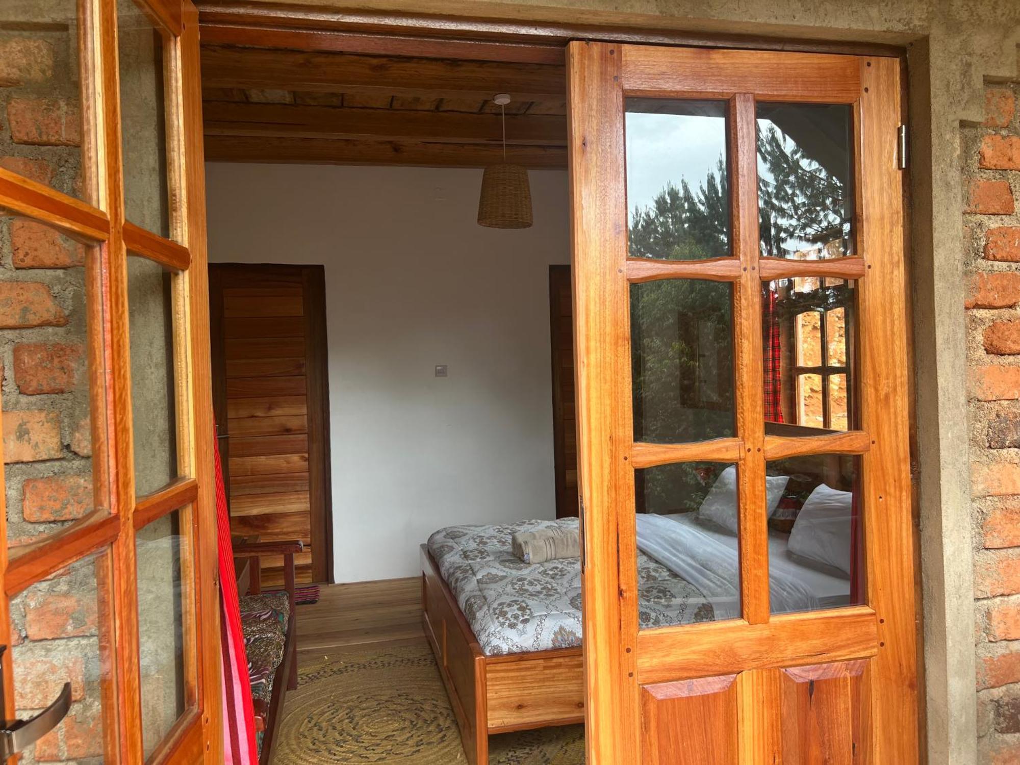 Lushoto David Crater Homestay מראה חיצוני תמונה